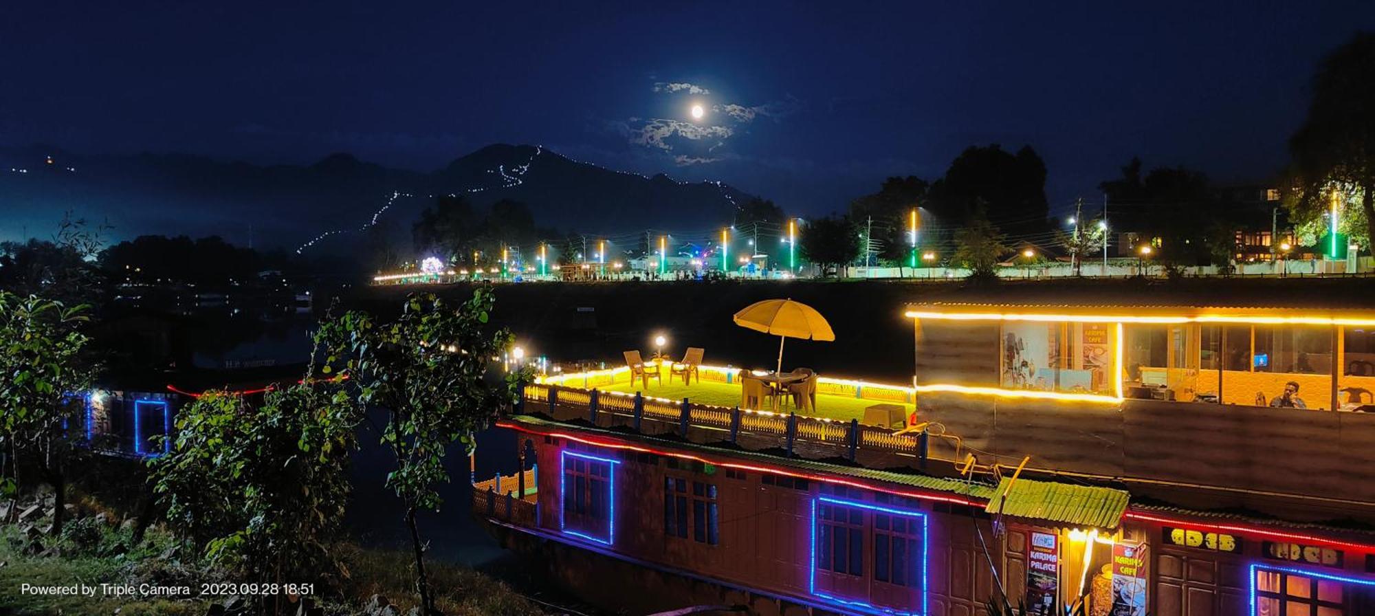 Houseboat Karima Palace Срінагар Екстер'єр фото